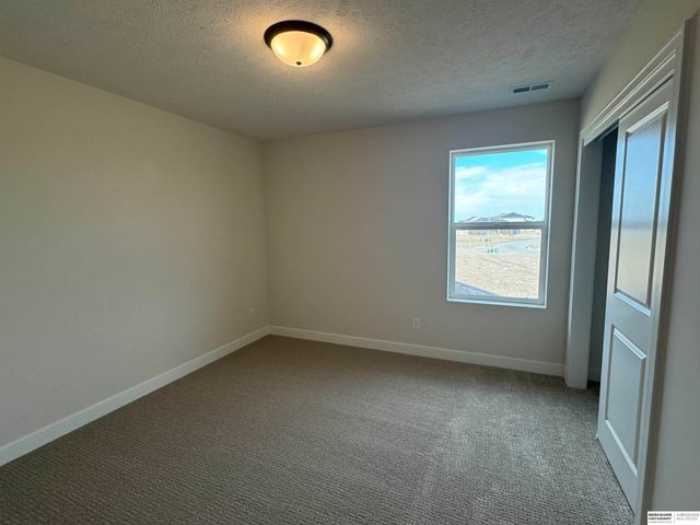 20808 Kansas Avenue, Elkhorn, NE 68022