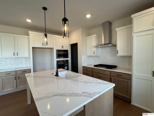 20808 Kansas Avenue, Elkhorn, NE 68022