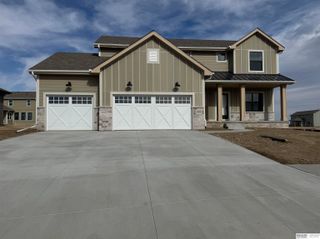 20808 Kansas Avenue, Elkhorn, NE 68022