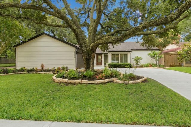 12203 Meadow Lake Drive, Houston, TX 77077