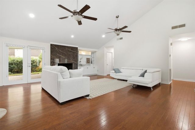 12203 Meadow Lake Drive, Houston, TX 77077