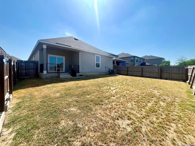 3327 Taurus Sky, Converse, TX 78109