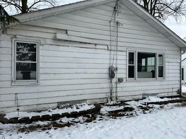 50330 Eastside Drive, Dowagiac, MI 49047