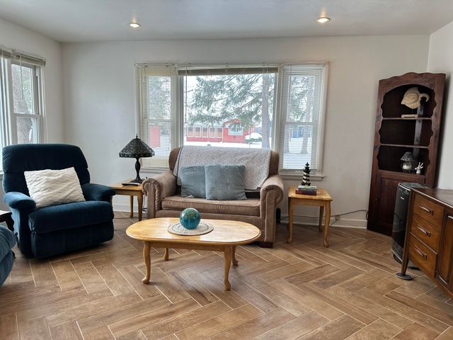 50330 Eastside Drive, Dowagiac, MI 49047