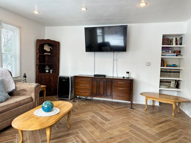 50330 Eastside Drive, Dowagiac, MI 49047