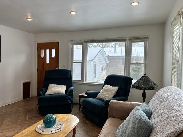 50330 Eastside Drive, Dowagiac, MI 49047