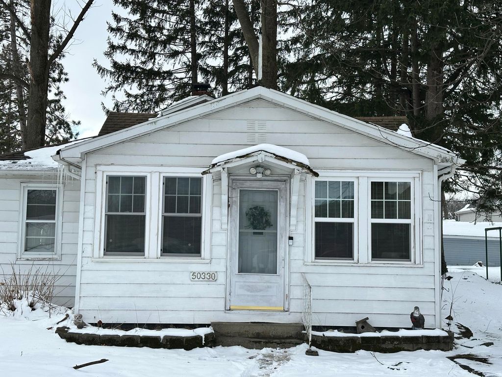 50330 Eastside Drive, Dowagiac, MI 49047