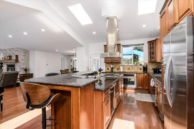 1601 Velvet Horn Ln, Rescue, CA 95672