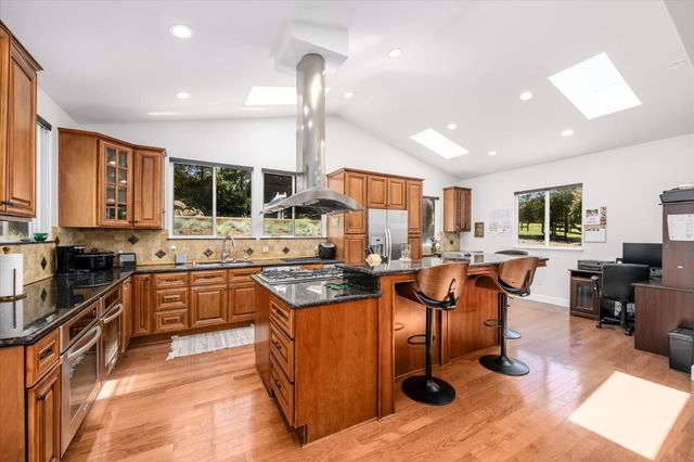 1601 Velvet Horn Ln, Rescue, CA 95672