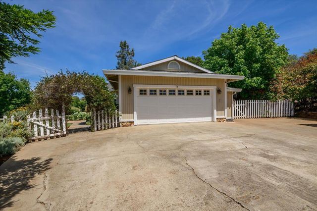 1601 Velvet Horn Ln, Rescue, CA 95672