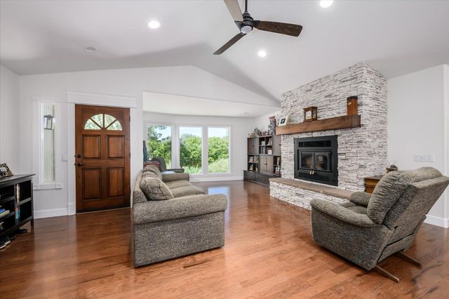 1601 Velvet Horn Ln, Rescue, CA 95672