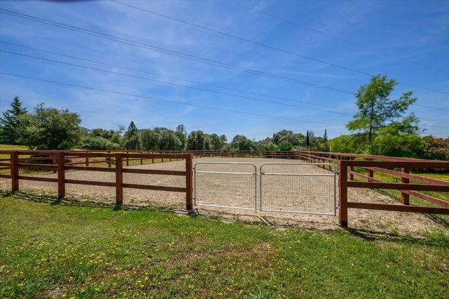 1601 Velvet Horn Ln, Rescue, CA 95672