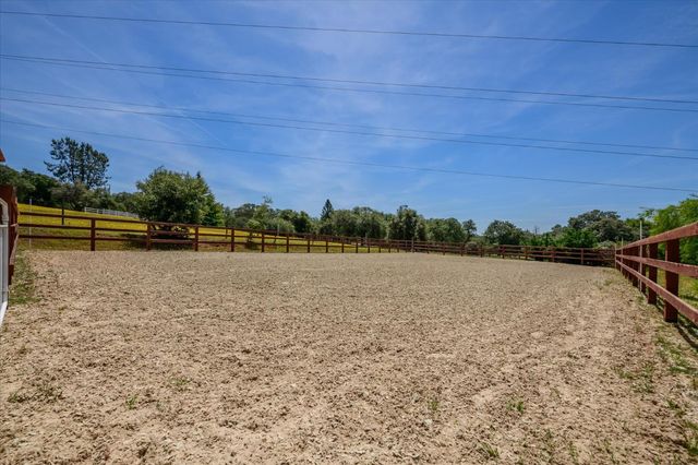 1601 Velvet Horn Ln, Rescue, CA 95672