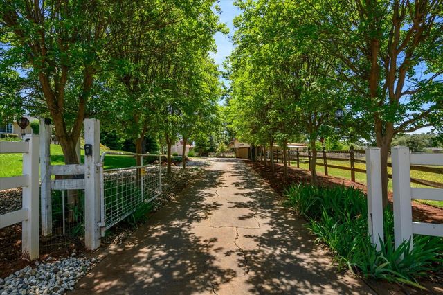 1601 Velvet Horn Ln, Rescue, CA 95672