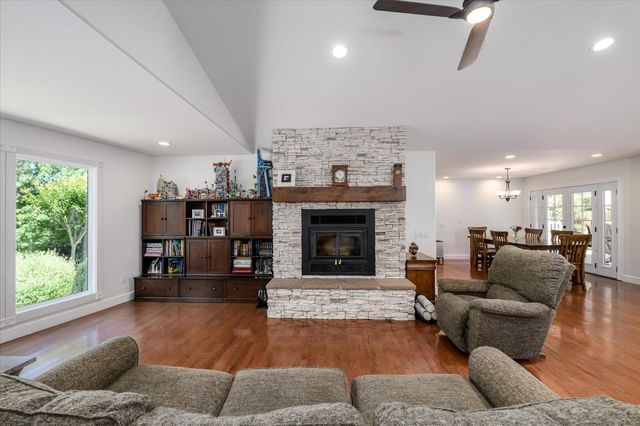 1601 Velvet Horn Ln, Rescue, CA 95672
