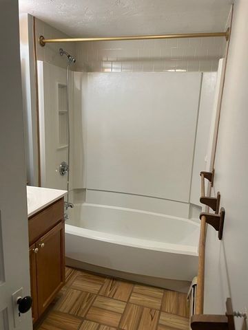 195 Billings Rd 3, Quincy, MA 02171