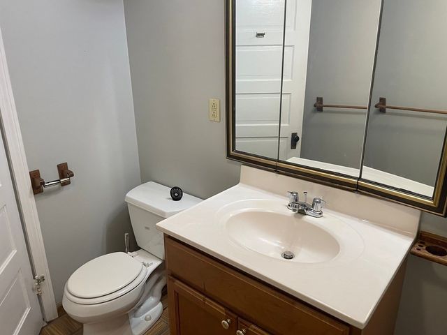 195 Billings Rd 3, Quincy, MA 02171