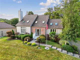 103 Village Dr, Cranberry Twp, PA 16066