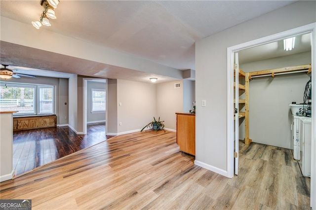 53 Black Road NE, White, GA 30184