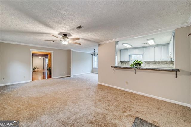 53 Black Road NE, White, GA 30184