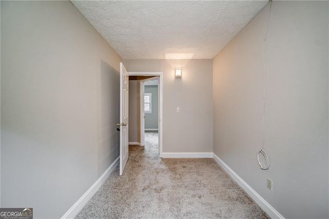 53 Black Road NE, White, GA 30184