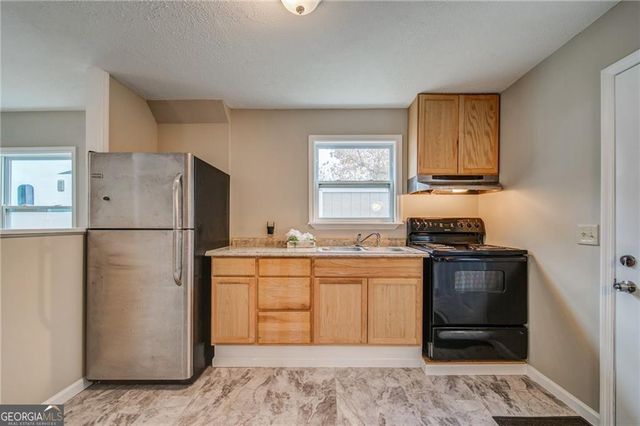 53 Black Road NE, White, GA 30184