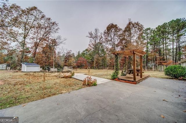53 Black Road NE, White, GA 30184
