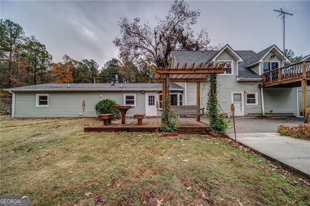 53 Black Road NE, White, GA 30184