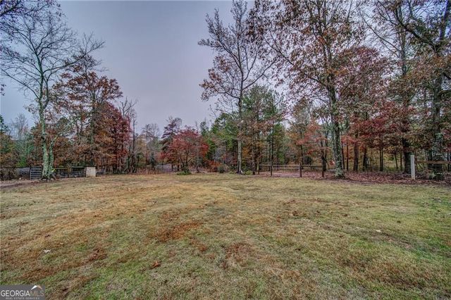 53 Black Road NE, White, GA 30184