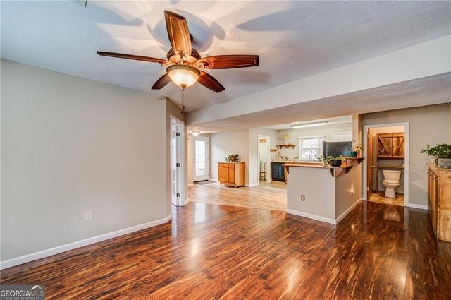 53 Black Road NE, White, GA 30184