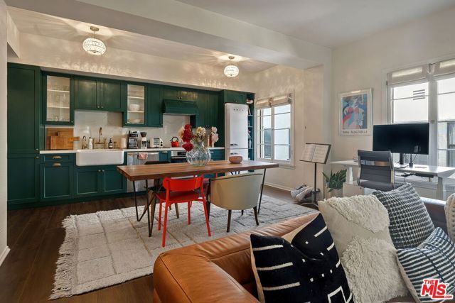109 N Sycamore Avenue 204, Los Angeles, CA 90036