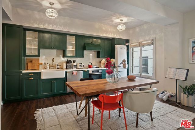 109 N Sycamore Avenue 204, Los Angeles, CA 90036