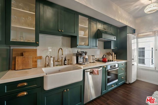 109 N Sycamore Avenue 204, Los Angeles, CA 90036