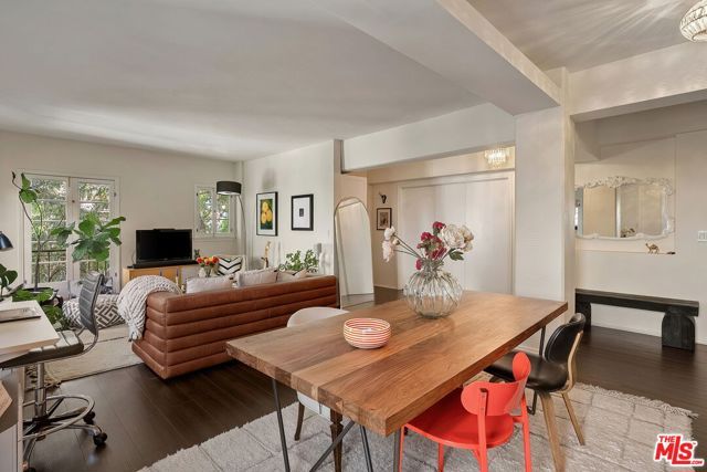 109 N Sycamore Avenue 204, Los Angeles, CA 90036
