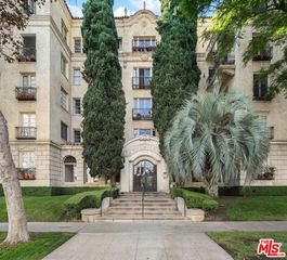 109 N Sycamore Avenue 204, Los Angeles, CA 90036