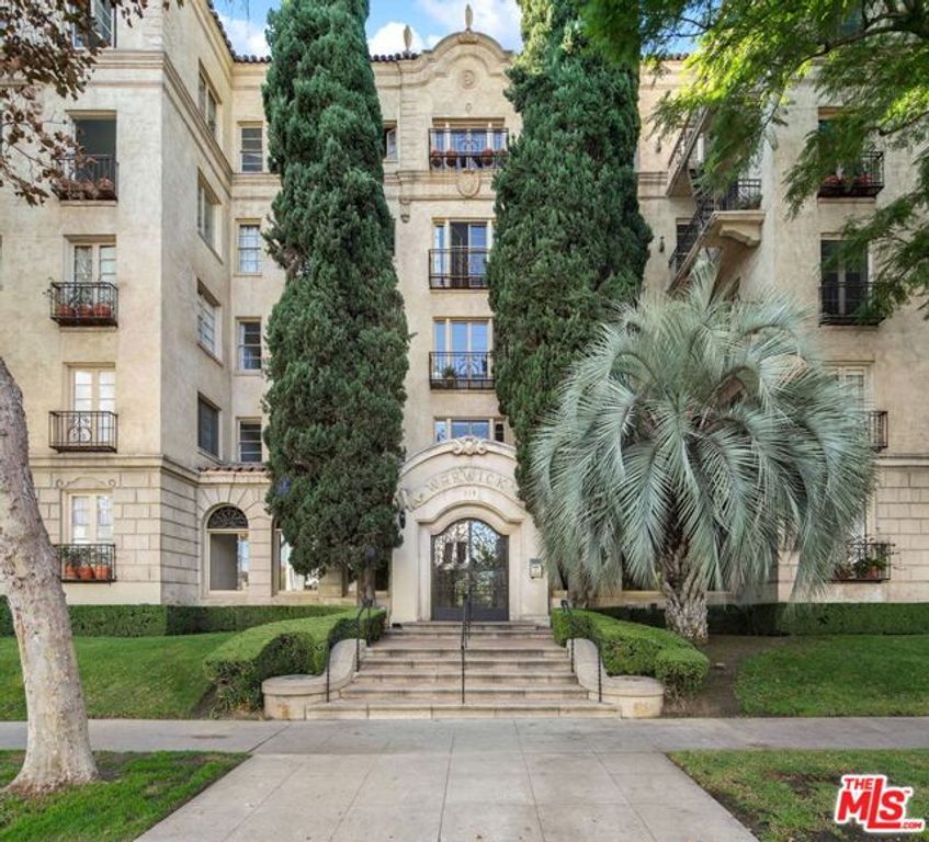 109 N Sycamore Avenue 204, Los Angeles, CA 90036