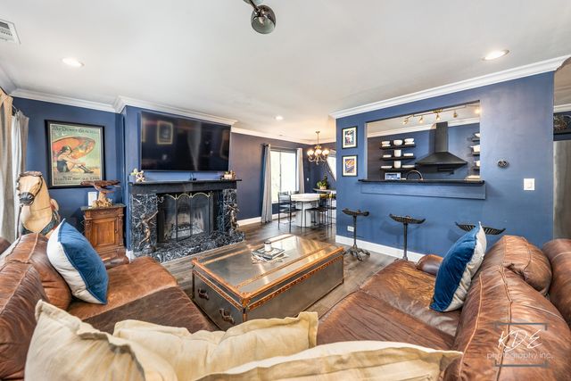 5938 Greenview Road, Lisle, IL 60532