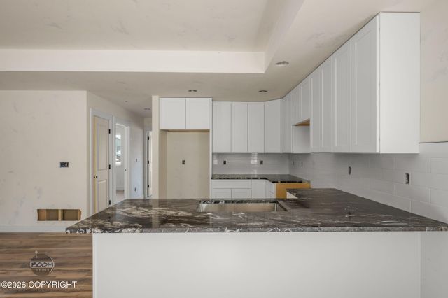 L1 B2 W Como Circle, Wasilla, AK 99623
