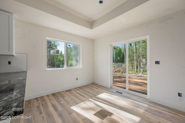 L1 B2 W Como Circle, Wasilla, AK 99623