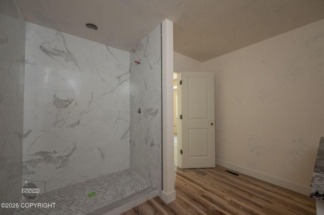 L1 B2 W Como Circle, Wasilla, AK 99623