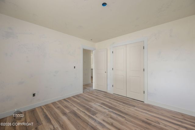 L1 B2 W Como Circle, Wasilla, AK 99623