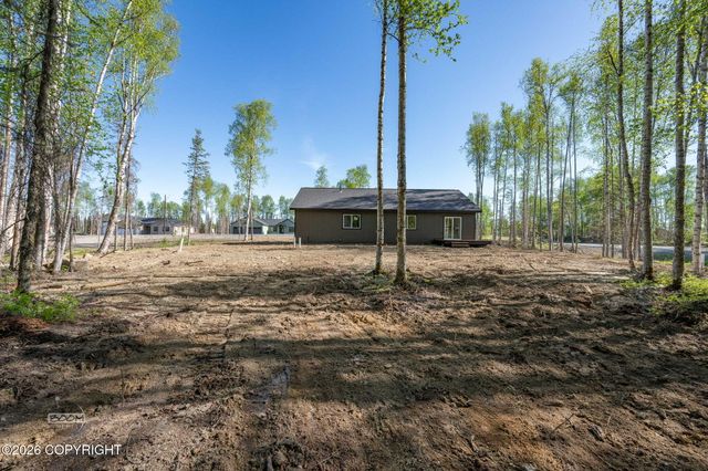 L1 B2 W Como Circle, Wasilla, AK 99623