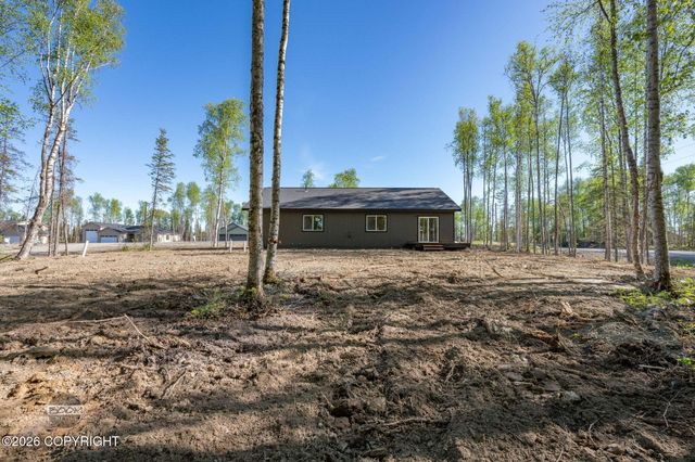 L1 B2 W Como Circle, Wasilla, AK 99623