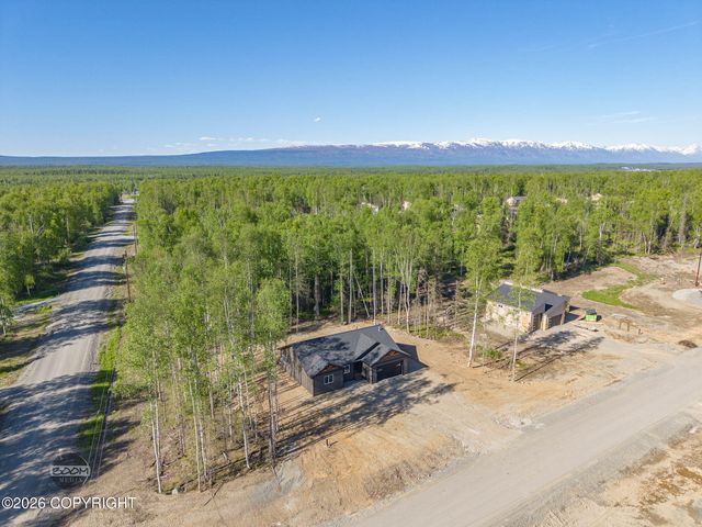 L1 B2 W Como Circle, Wasilla, AK 99623