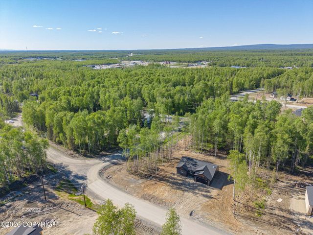L1 B2 W Como Circle, Wasilla, AK 99623