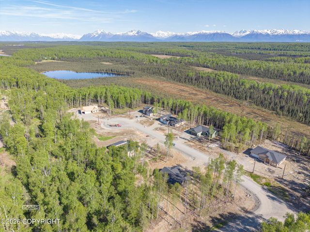 L1 B2 W Como Circle, Wasilla, AK 99623