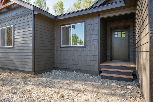 L1 B2 W Como Circle, Wasilla, AK 99623