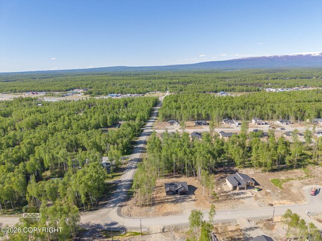 L1 B2 W Como Circle, Wasilla, AK 99623