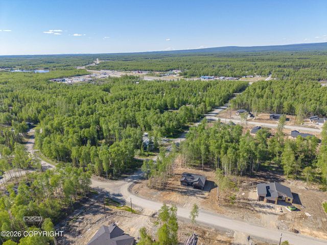 L1 B2 W Como Circle, Wasilla, AK 99623