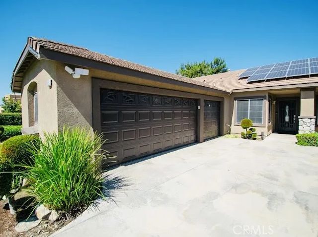 28530 Cantebury, Highland, CA 92346